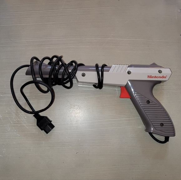 Vintage 1985 NINTENDO Zapper Light Gun - Picture 3 of 6